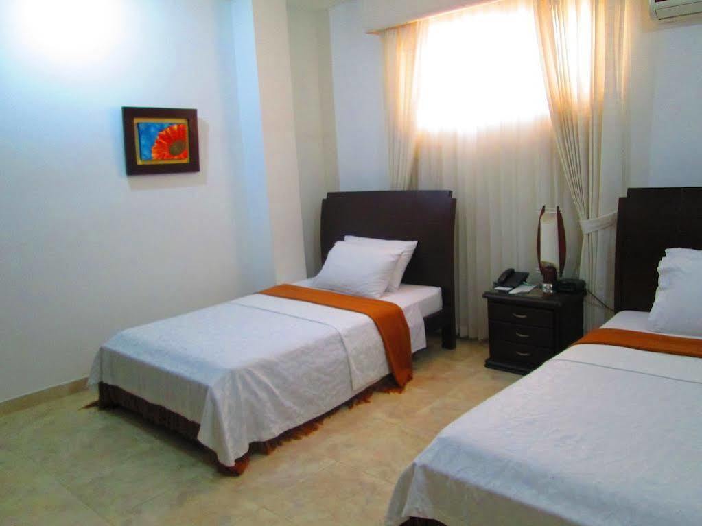 Hotel Mi Corral Plaza Montería 外观 照片